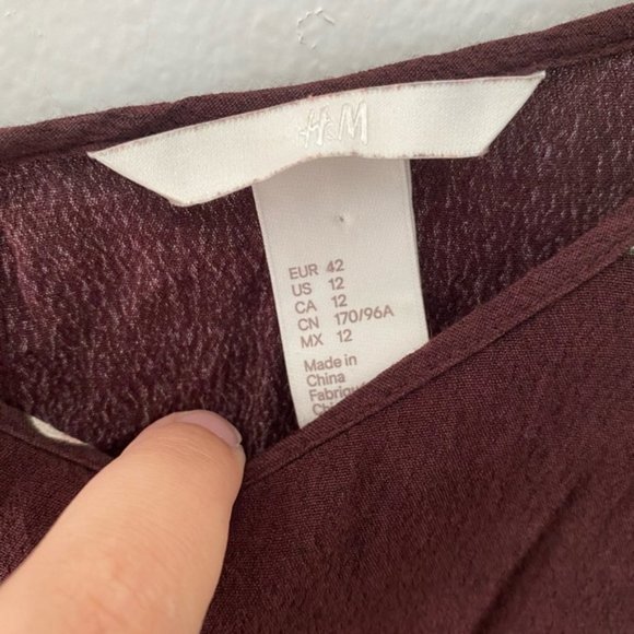 CLOSING SALE Maroon Floral H&M Top - Picture 2 of 7
